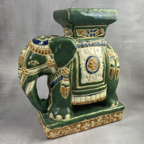 Porte plante éléphant vert
