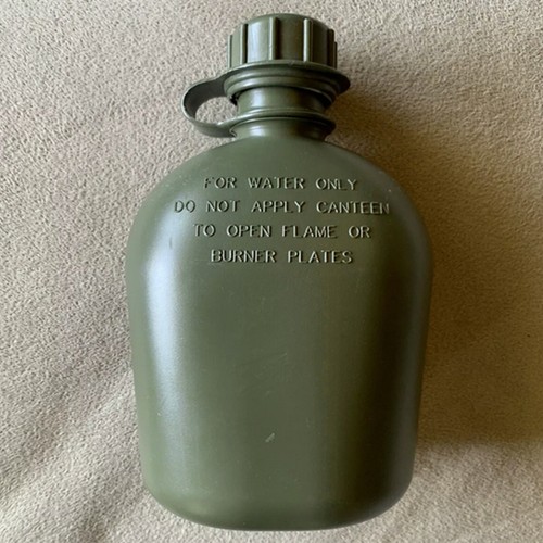 Cantine eau verte - d'eau, militaire