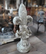 STATUE FIGURINE FLEUR DE LIS DÉCO SALON ET JARDIN BLANC ANCIEN STYLE MAISON D...