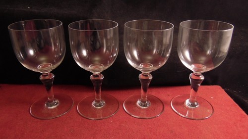 Service verres a - de, vin