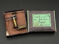 Outil à poser les cylindres