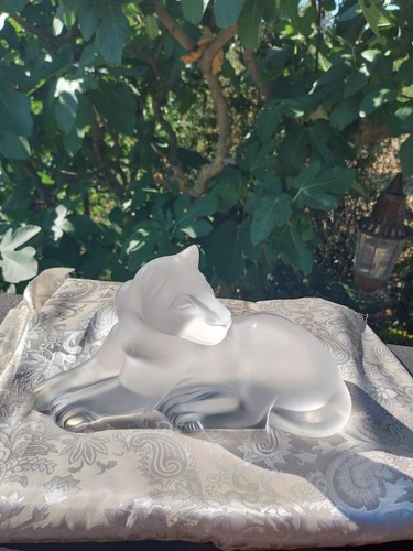 Lalique france lionne assise - lionne,