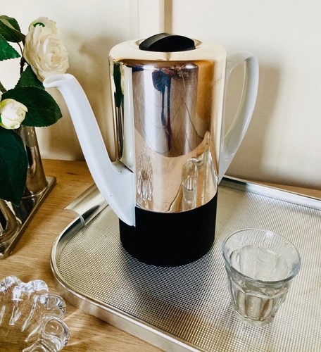 Ancienne cafetière isotherme