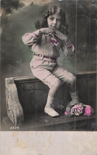 Enfant sur banc - enfant,