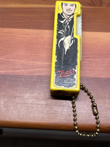 Vintage flippo flashlight
