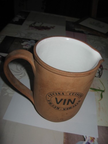 Pichet vin terre - à, cuite