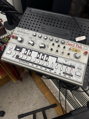 Roland 303 devil fish - roland, tb-303
