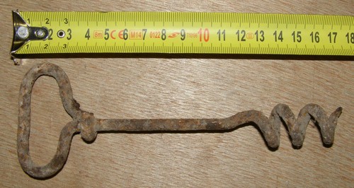 C1t2 vieux tire bouchon - tire,