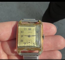 Montre vintage style Tank —