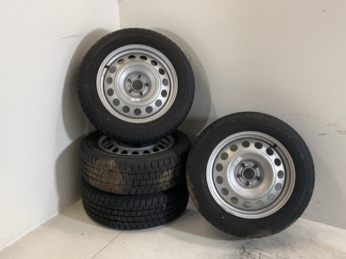 Pneus neige avec jantes fiat - 4,