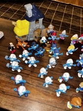 Lot 52 Figurines Schtroumpfs +