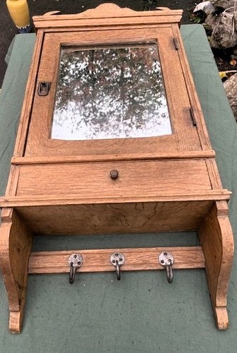 Ancienne armoire toilette - de,