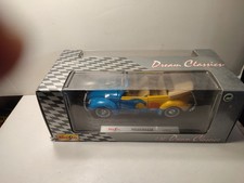 MAISTO DREAM - VW LADYBUG CABRILOLET SURF BLUE AND YELLOW - 1/18 - NEW