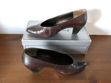 Chaussures escarpins en cuir