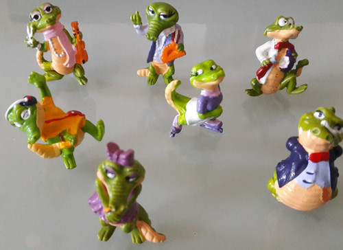 Lot figurines kinder - ,