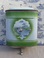 ANCIENNE FONTAINE À EAU MURALE EN ÉMAIL - DÉCOR D'UN VOILIER