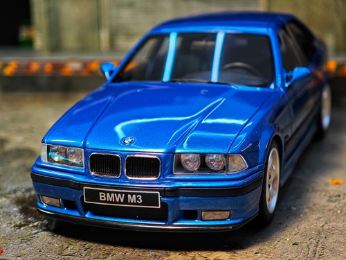 Bmw e36 sedan estoril blue - e36,