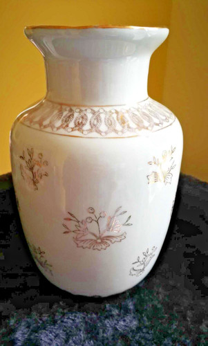 Ancien vase porcelaine you