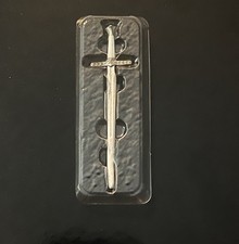 Zuru Mini Brands Netflix Ultra Rare The Witcher Glow In The Dark GITD Sword