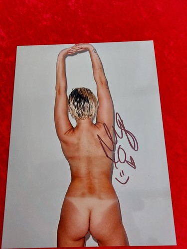 Photo dédicacée miley cyrus - miley,