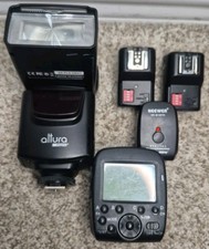 Neewer Remote Speedlite Flash Trigger 2 Remote Triggers Altura Flash Untested
