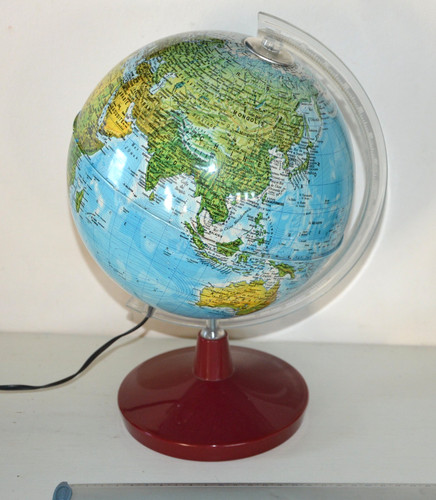 Ancien petit globe terrestre - petit,