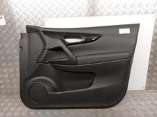 Garniture porte avant droite