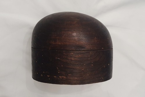 Ancien moule chapeau bois - a,
