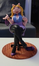 Figurine exclusive Miss Peggy