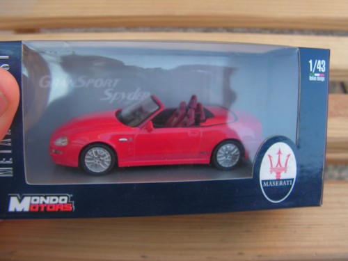 Voiture maserati - 1/43,