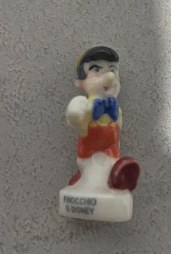 Feve pinochio disney - disney, (674)