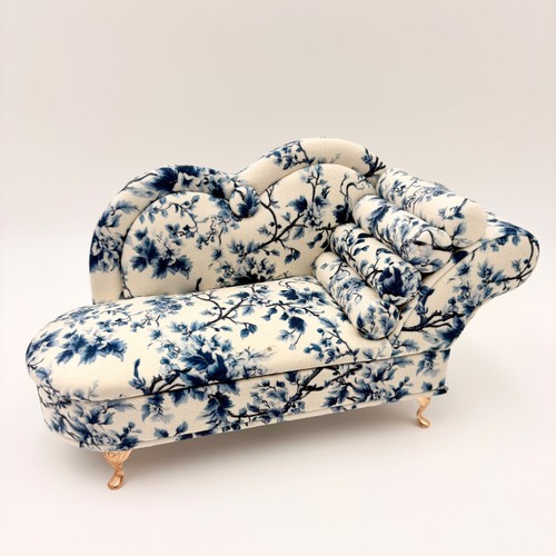 Blue floral toile miniature - blue,