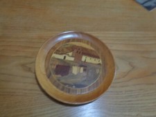 assiette bois marqueterie