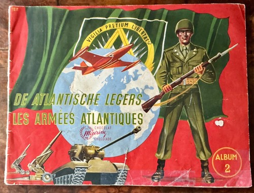 Album chromos les - album, armées