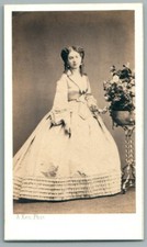CDV 1865 beautiful elegant woman near a floral vase photo Ken Paris fashion dress