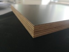 150 m2 | 48 x plaque de