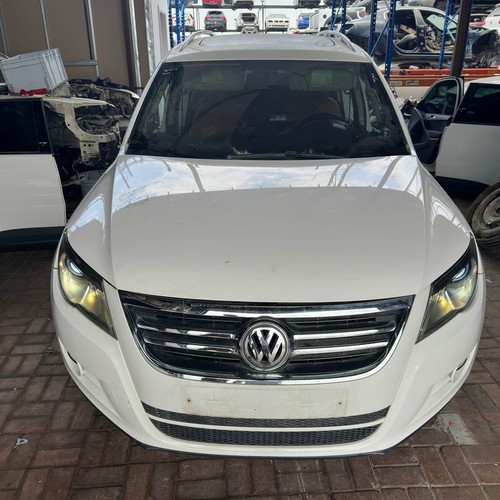 2010 volkswagen tiguan - volkswagen,