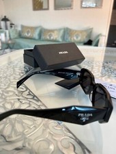 Lunettes de soleil Prada Symbole neuves