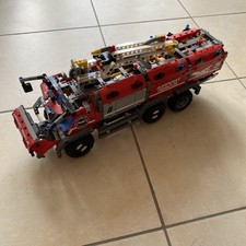 Lego Technic 42068 Airport Rescue +1000pcs / 99% Complet  Camion De Pompier 2017