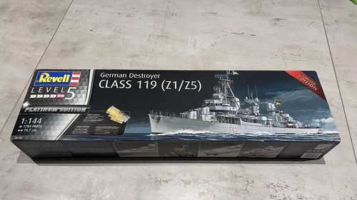 Revell class 119 - 119, german