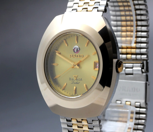 Presque comme neuve montre - *presque, neuve*