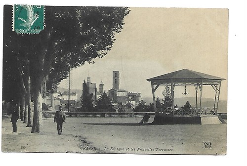 Grasse kiosque et les - ,