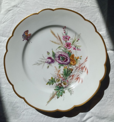 Assiette porcelaine - d, en