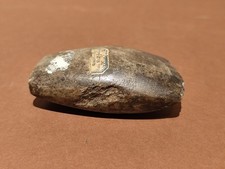 Hache polie en pierre du