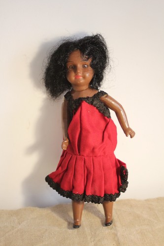 Ancienne poupée noire - poupée,