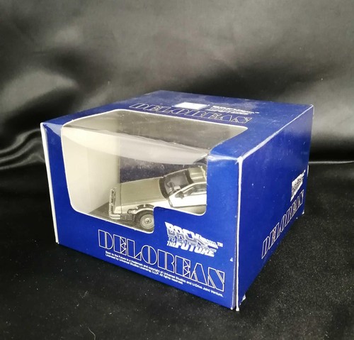 Skynet diecast delorean - skynet,