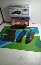 VINTAGE DINKY TOYS #884 BROCKWAY MILITARY TRUCK + BRIDGE + BOATS + PLAN IN BOX bm