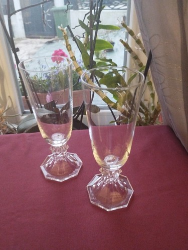 Flutes champagne en - a,