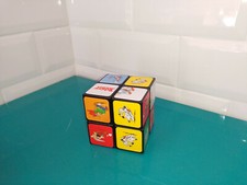 2109263 Jeu style rubiks cube