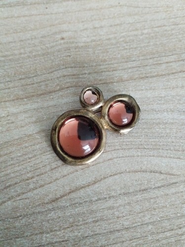 Broche signée biche - signÉe, bere